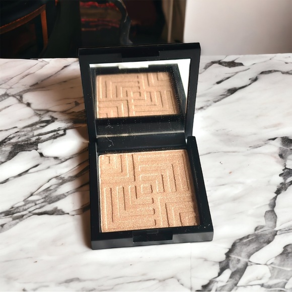 Dose of Colors Supreme Glow Highlighter - Picture 2 of 2